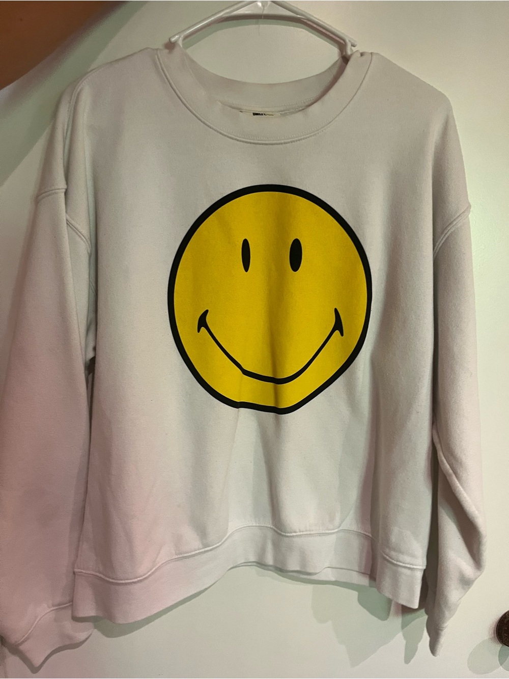 H&M White Crewneck Sweater with Yellow Smiley Graphic